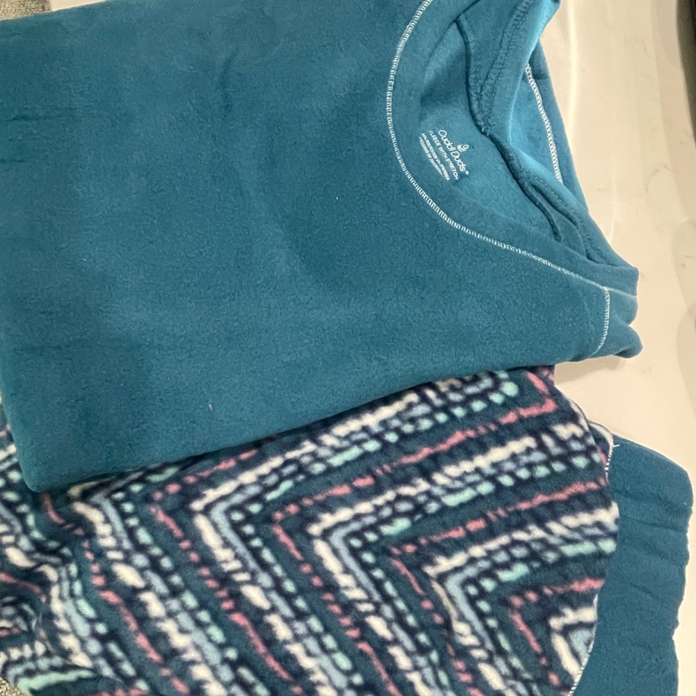Cuddl Duds Teal Top and Patterned Pants Set
